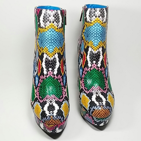 🆕 NWOB Multicolor Faux Snake Skin Platform Booties 🆕 - Picture 4 of 8